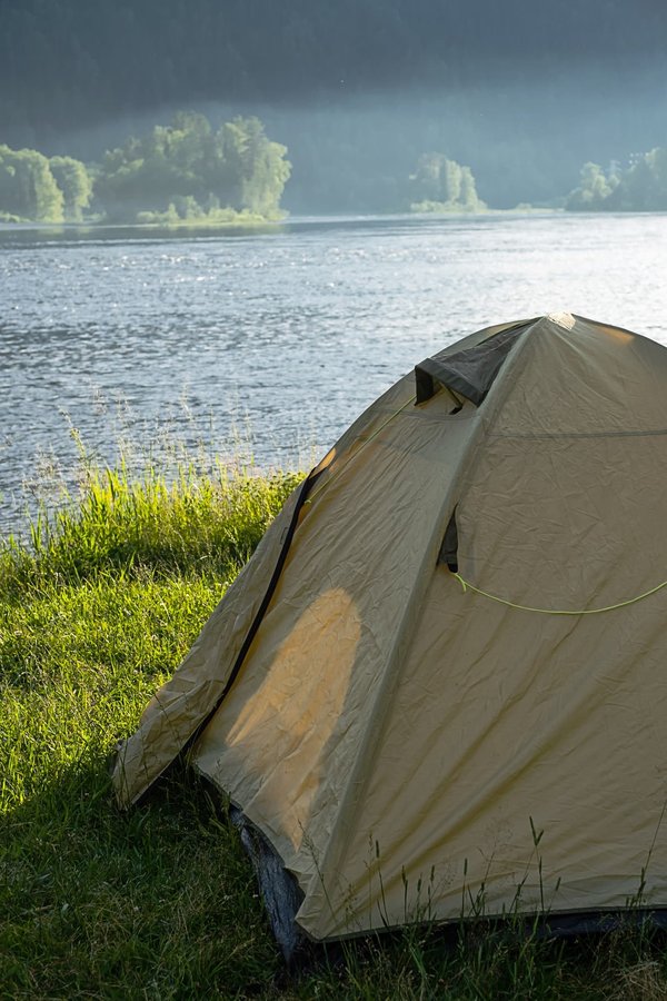 Peut-on camper en bord de rivière en Aveyron ?