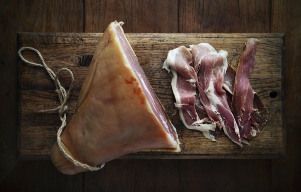 De la ferme à la table : le processus de fabrication du jambon Pata Negra